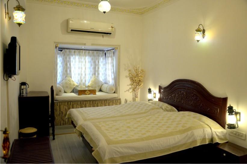 Hotel Sargam Sadan Udaipur Exterior photo
